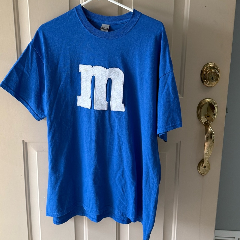 Blue M&M shirt XL